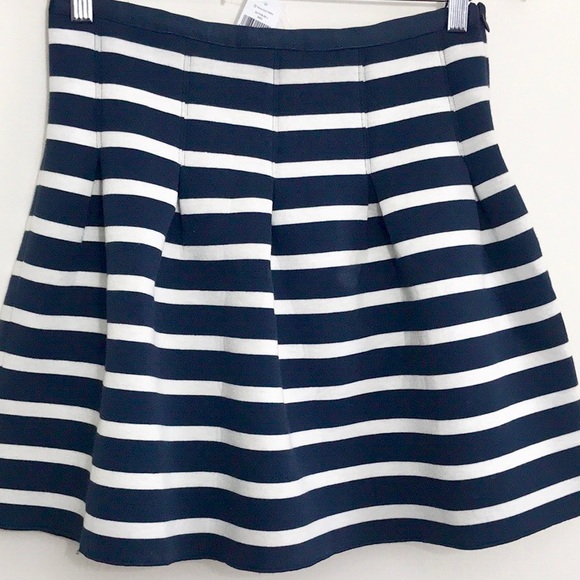 |Gap| Navy & White Striped Flared Skirt Sz Small - Picture 7 of 8